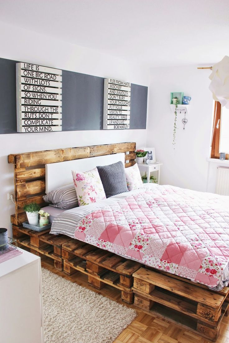 Paletten Bett
 Die besten 25 Palettenbett Ideen auf Pinterest