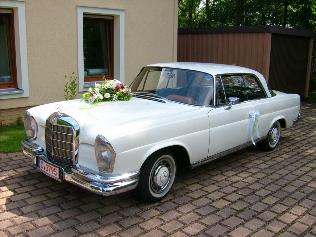 Papierene Hochzeit
 Hochzeitsfloristik