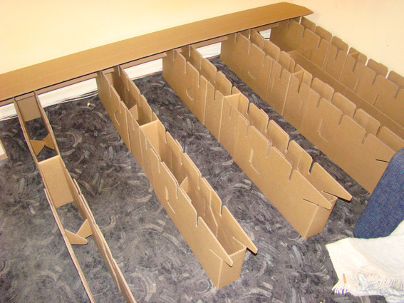 Papp Bett
 Das Pappbett Baubericht oder Karton Modellbau mal Größer