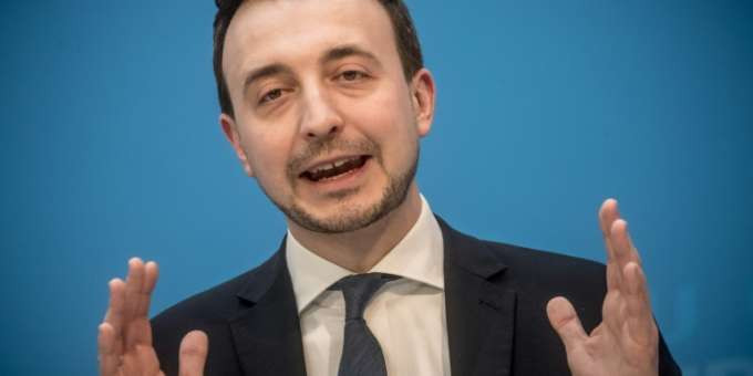 Paul Ziemiak Hochzeit
 CDU Generalsekretär weist Forderung nach Wechsel im