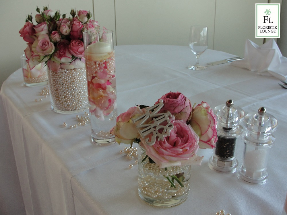 Perlen Hochzeit
 Perlen Hochzeitsdeko mit rosa Rosen im Kölnsky