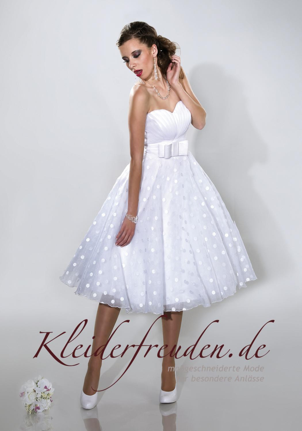 Petticoat Kleid Hochzeit
 Rockabilly Brautkleid mit Punkten und Petticoat