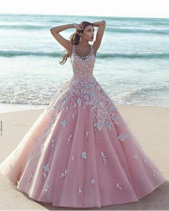 Pinkes Hochzeitskleid
 Pinkes langes Kleid mit Blumen Kleider