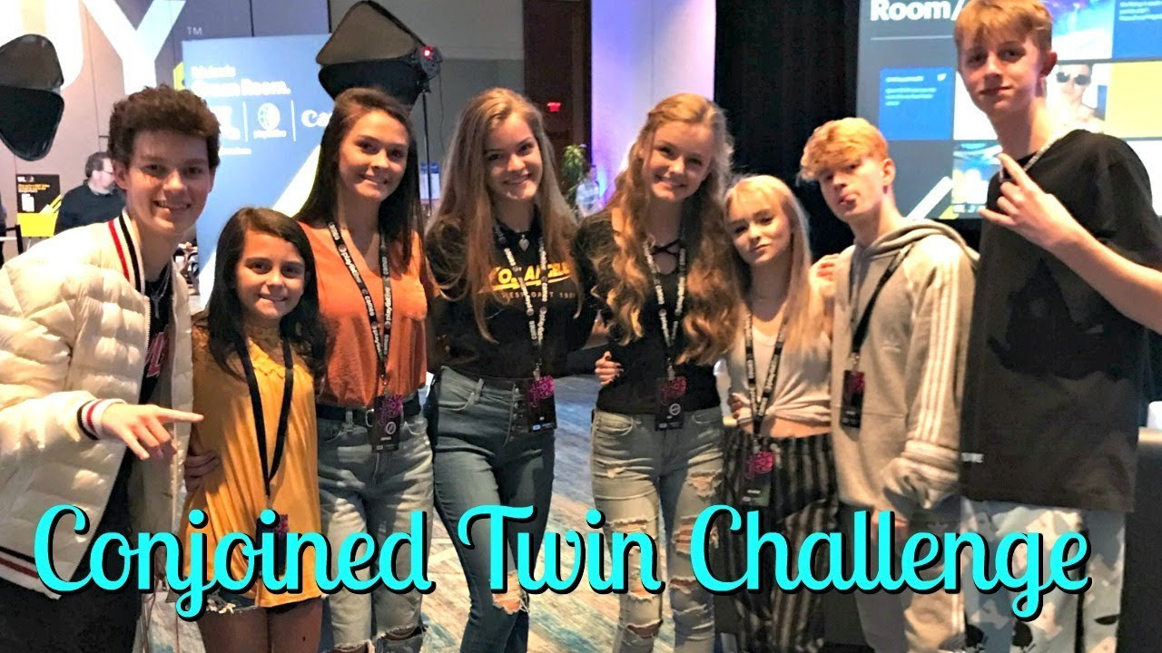 Playlist Hochzeit 2019
 Conjoined Twin Challenge at Playlist Live 2019 Who will