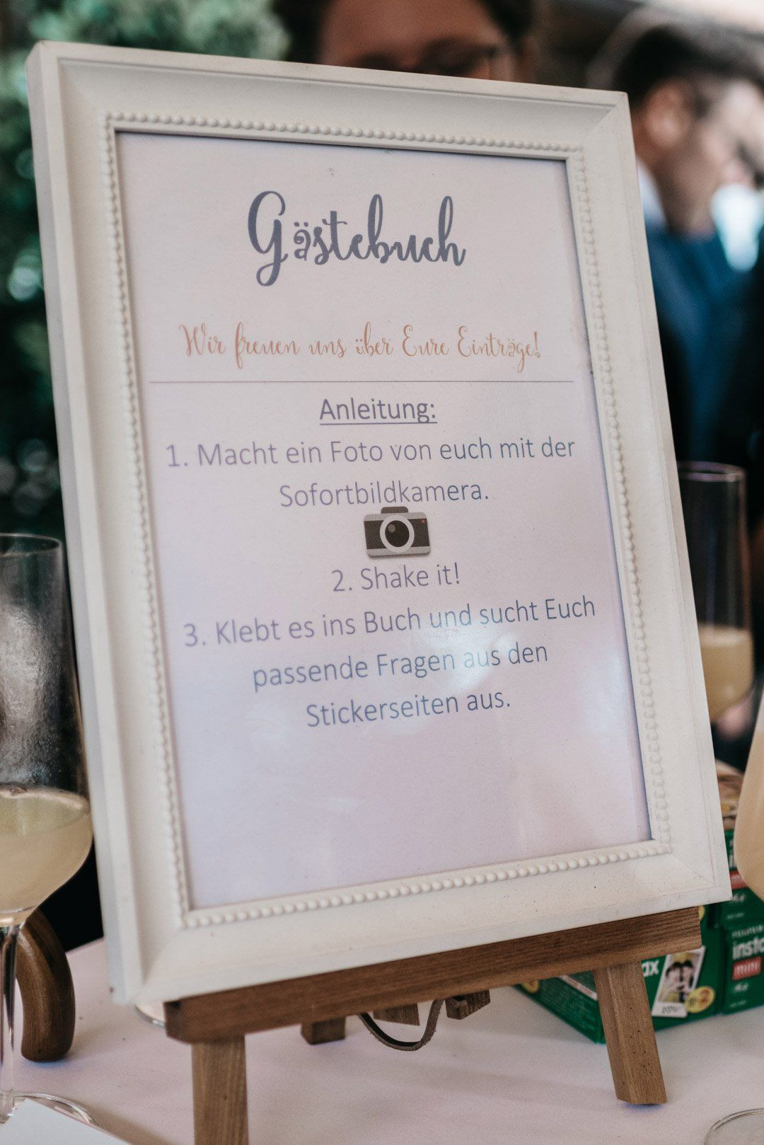 Polaroid Rahmen Hochzeit
 Anleitung für das Gästebuch bei der Hochzeit in einem