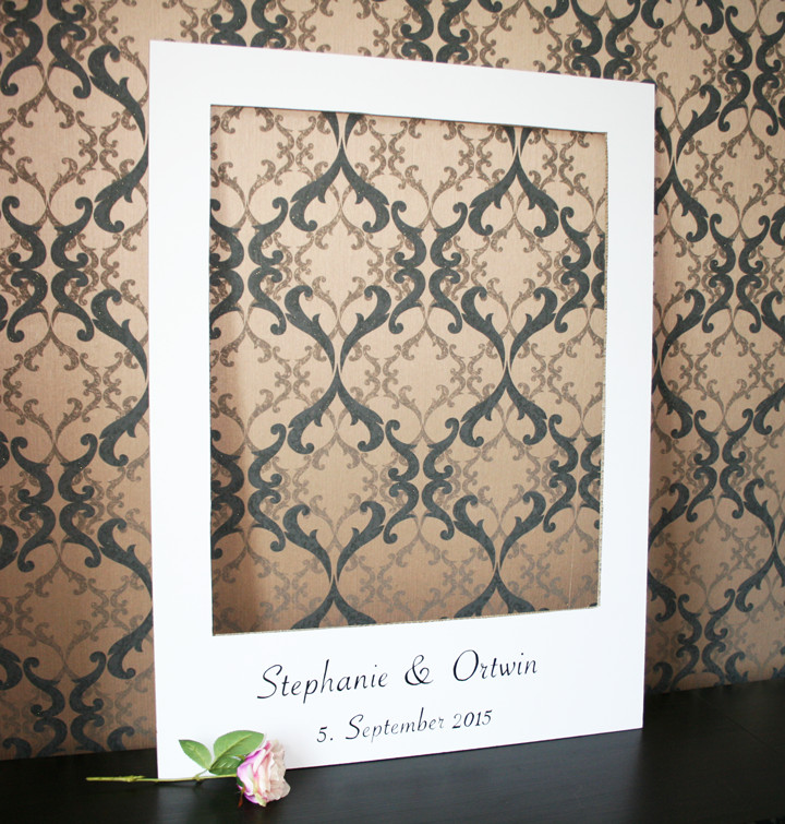 Polaroid Rahmen Hochzeit
 DIY Polaroid booth mit Happily Ever After Schriftzug