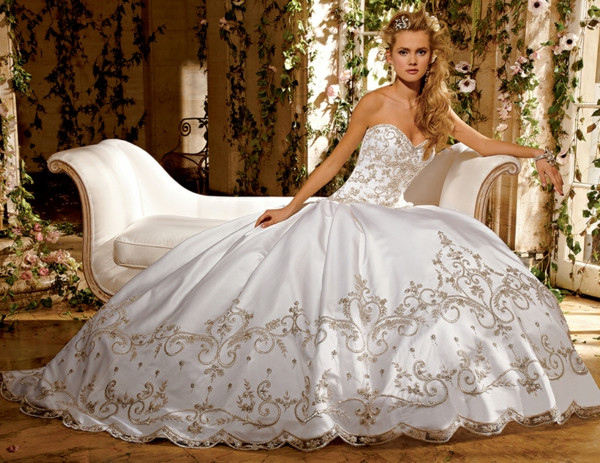 Prinzessin Kleid Damen Hochzeit
 57 unglaubliche Kleider für Hochzeit Archzine