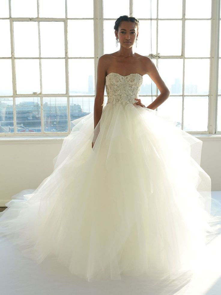 Prinzessinnen Kleid Hochzeit
 Die besten 25 Pompöse Brautkleider Ideen auf Pinterest