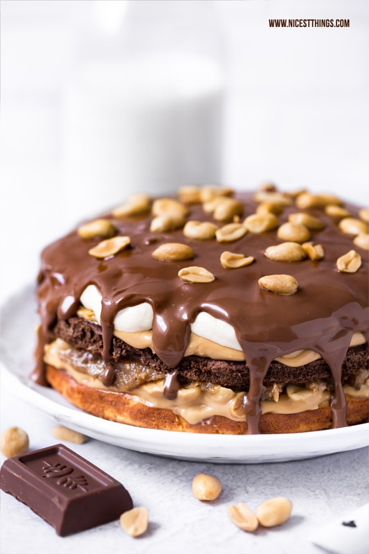 Protein Kuchen
 Protein Torte ohne Mehl mit Kichererbsen Erdnüssen