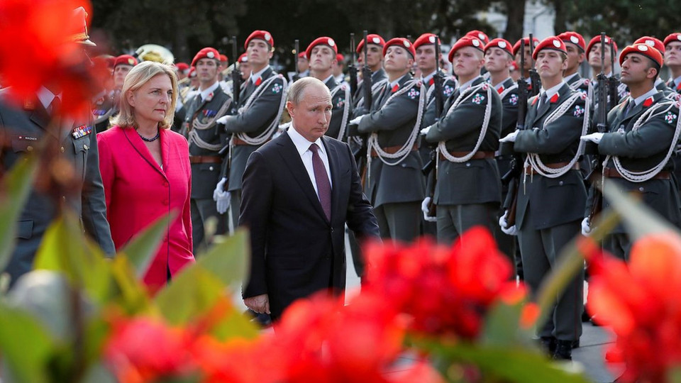 Putin Hochzeit
 Kneissl Hochzeit mit Putin