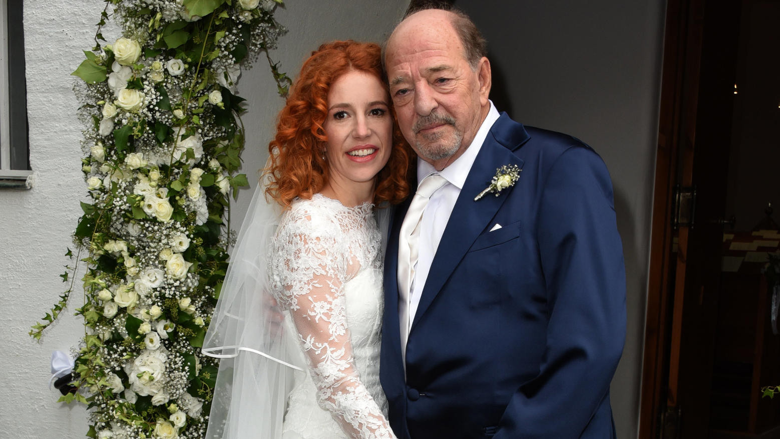 Ralph Siegel Hochzeit
 Jetzt auch kirchlich Komponist Ralph Siegel hat seine