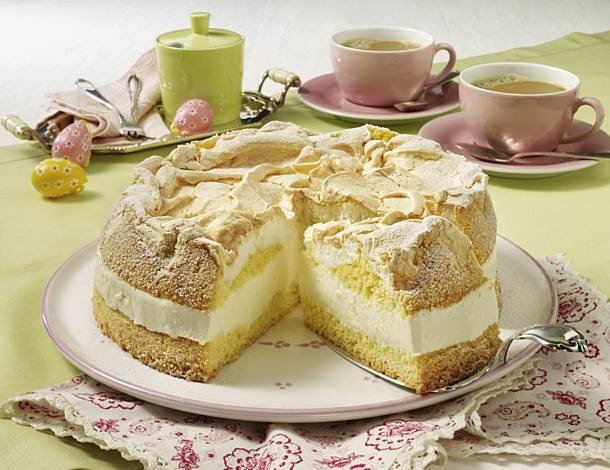 Rezepte Für Kuchen
 Zitronencreme Torte mit Baiserhaube Rezept