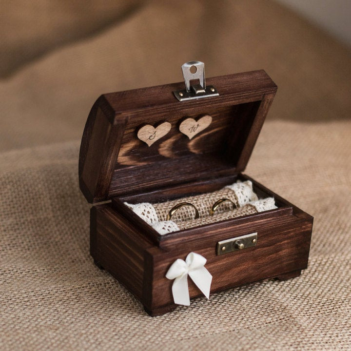 Ringbox Hochzeit
 Personalized wedding ring box Wooden ring box Rustic ring