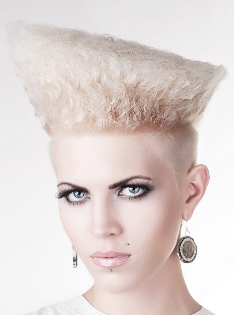 Rocker Frisuren Frau
 Undercut Frauen Frisuren so stylen Sie den Undercut