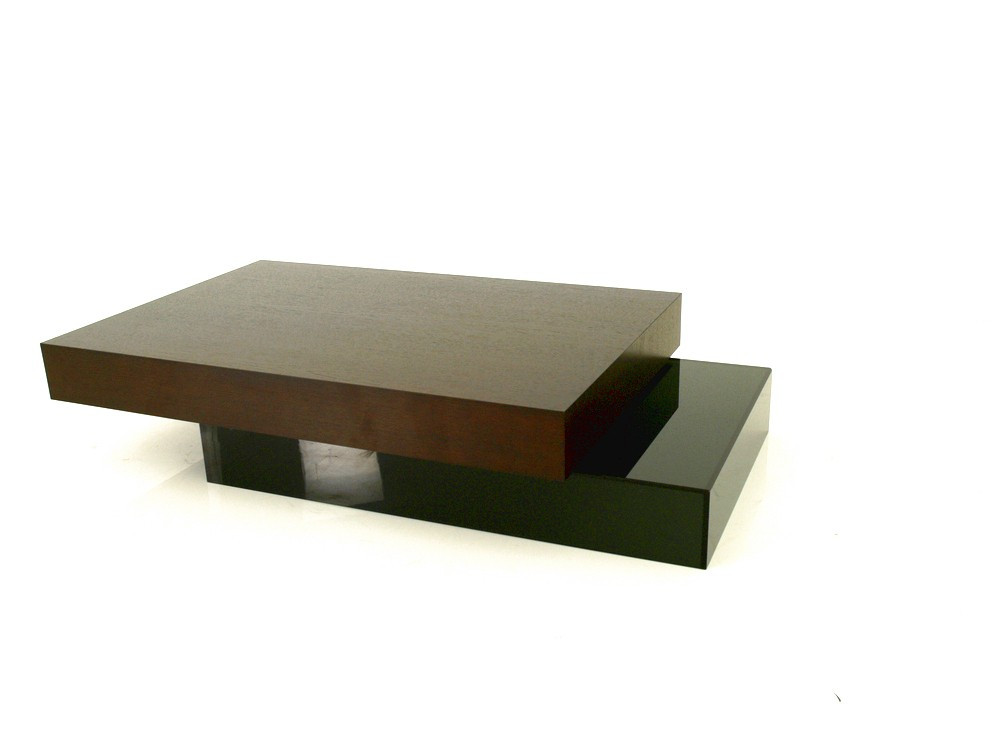 Rolf Benz Couchtisch
 Rolf Benz 8420 Couchtisch in Eiche dunkelbraun gebeizt