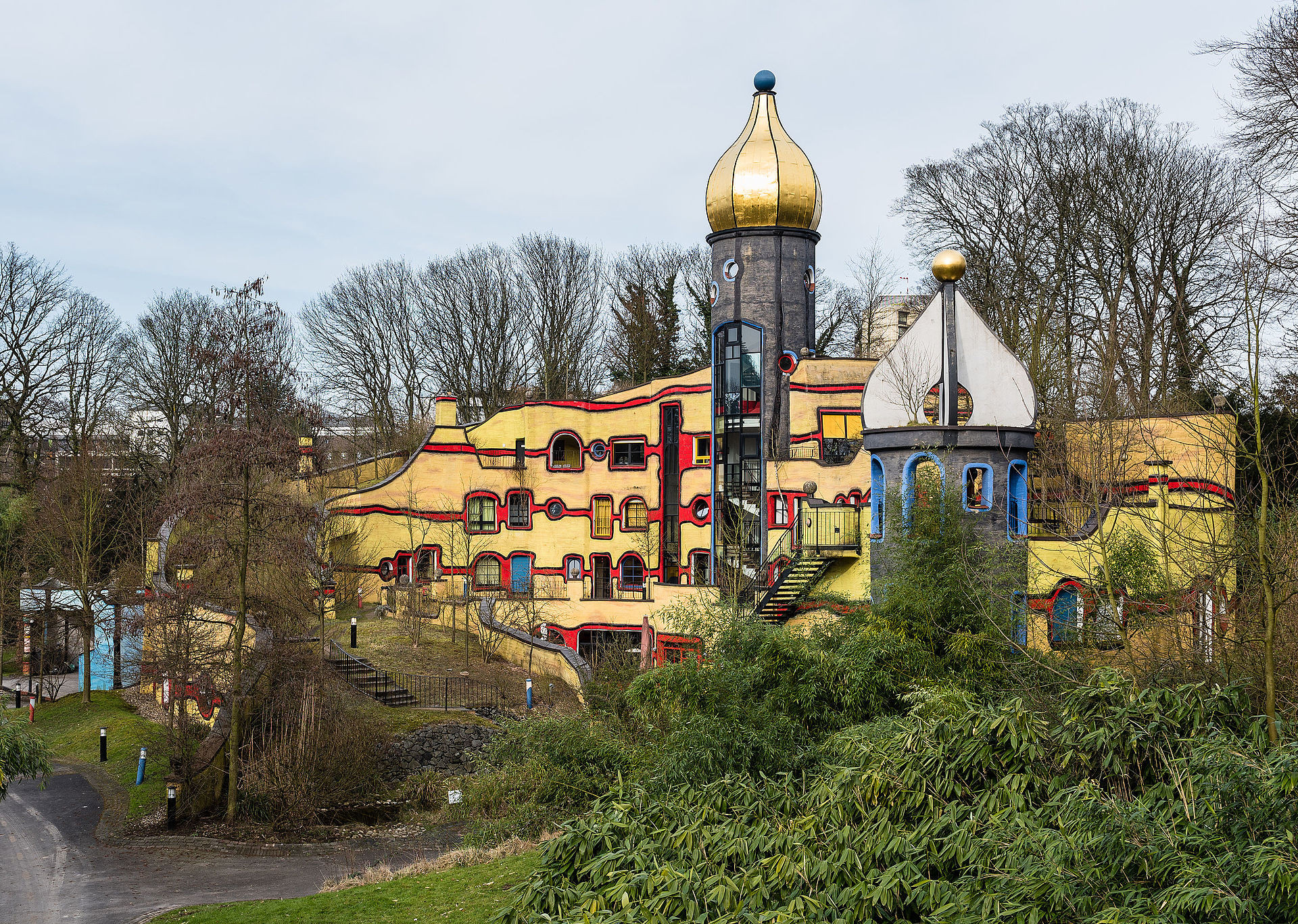 Ronald Mcdonald Haus
 McDonald’s Kinderhilfe –