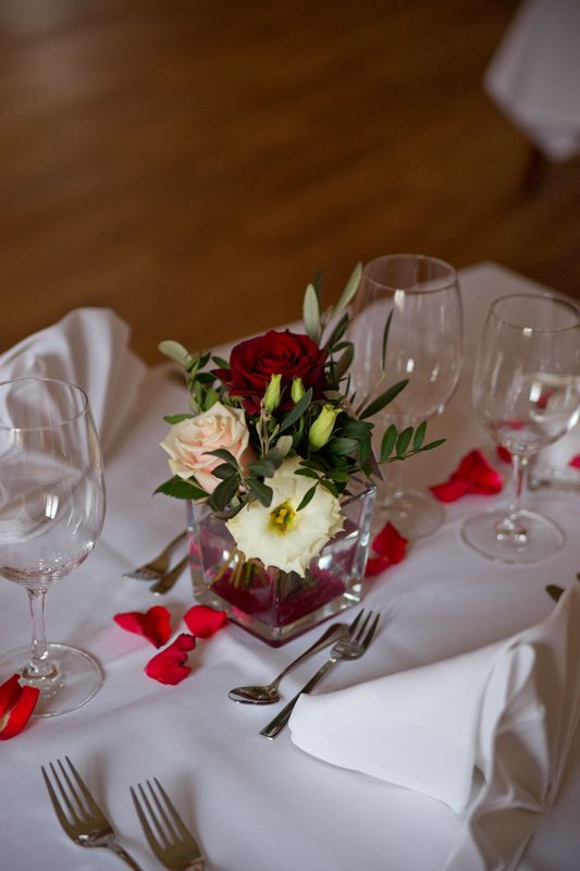 Rote Hochzeit
 Die besten 25 Rote rosen hochzeit Ideen auf Pinterest