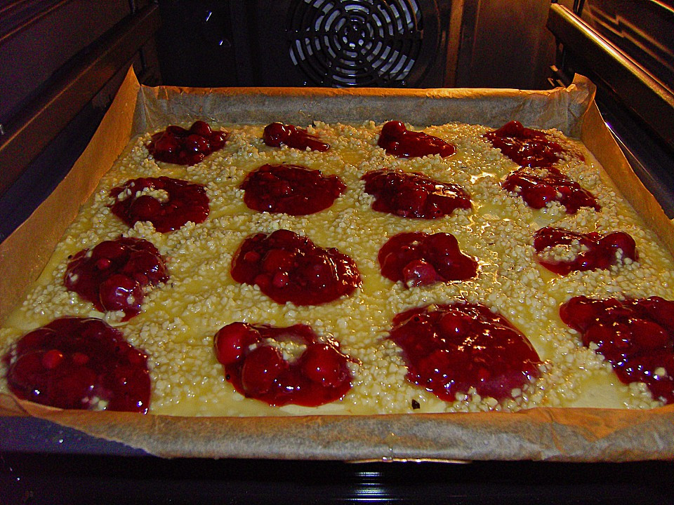 Rote Johannisbeeren Kuchen
 Rote Grütze Kuchen vom Blech Rezept mit Bild