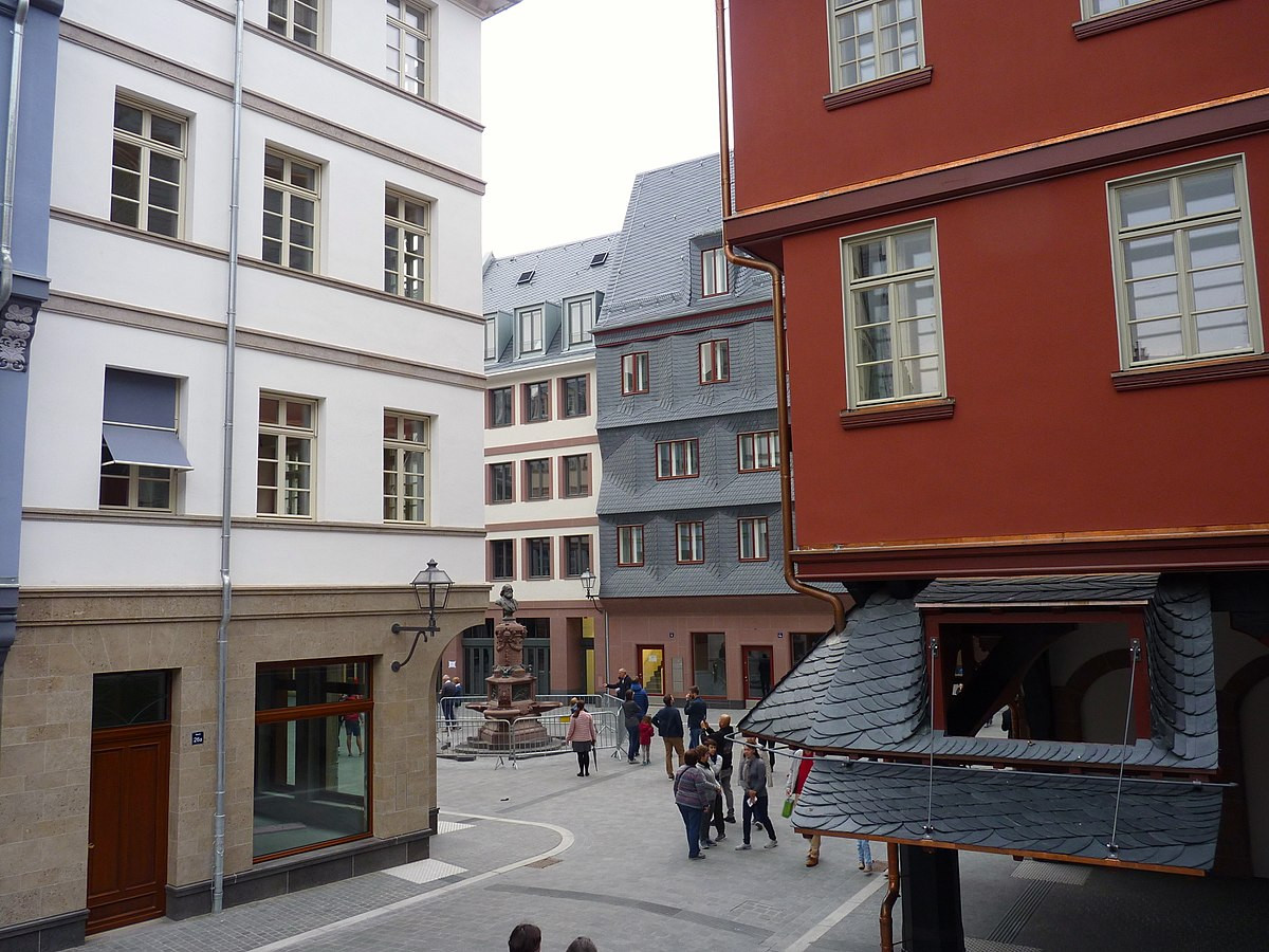 Rotes Haus Frankfurt
 Neues Rotes Haus am Markt –