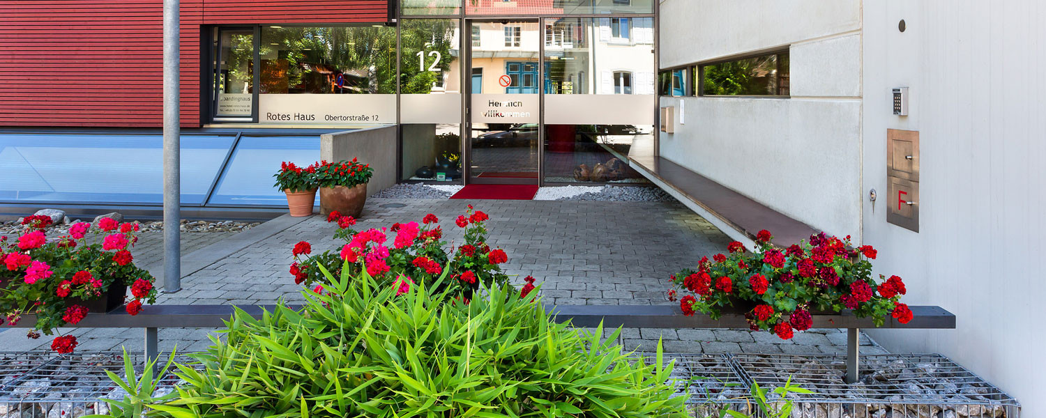 Rotes Haus Friedrichshafen
 Bodensee Hotel in Überlingen Hotel Rotes Haus zentral