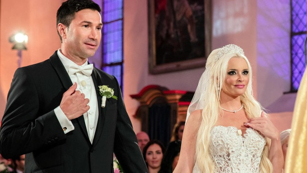 Rtl2 Hochzeit Katzenberger
 Daniela Katzenberger bei Generalau nz von Papst