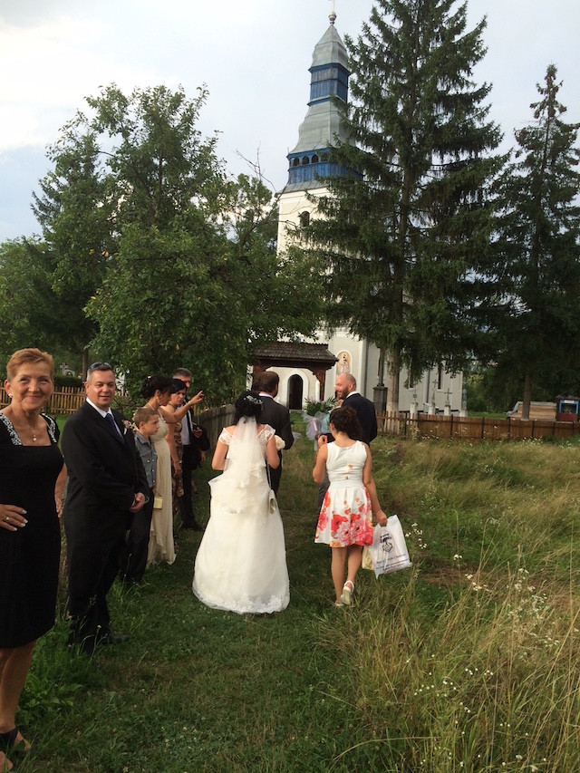 Rumänische Hochzeit
 Crinas rumänische Hochzeit – vor der Trauung