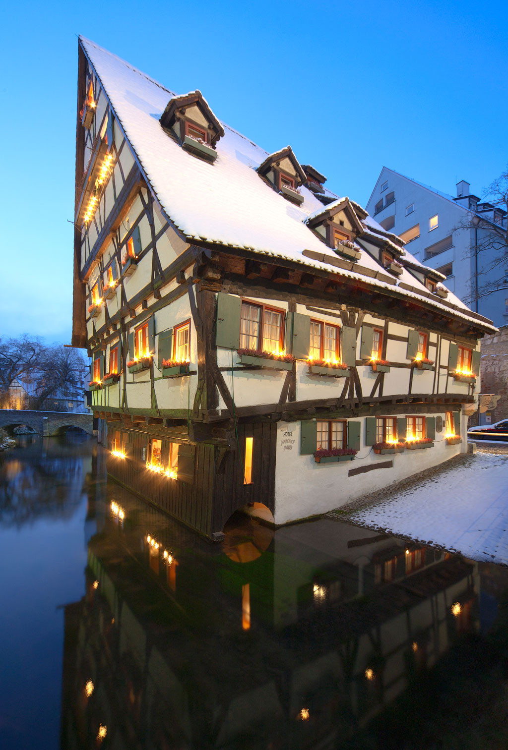 Schiefes Haus
 Schiefes Haus Sehenswürdigkeiten Ulm Neu Ulm