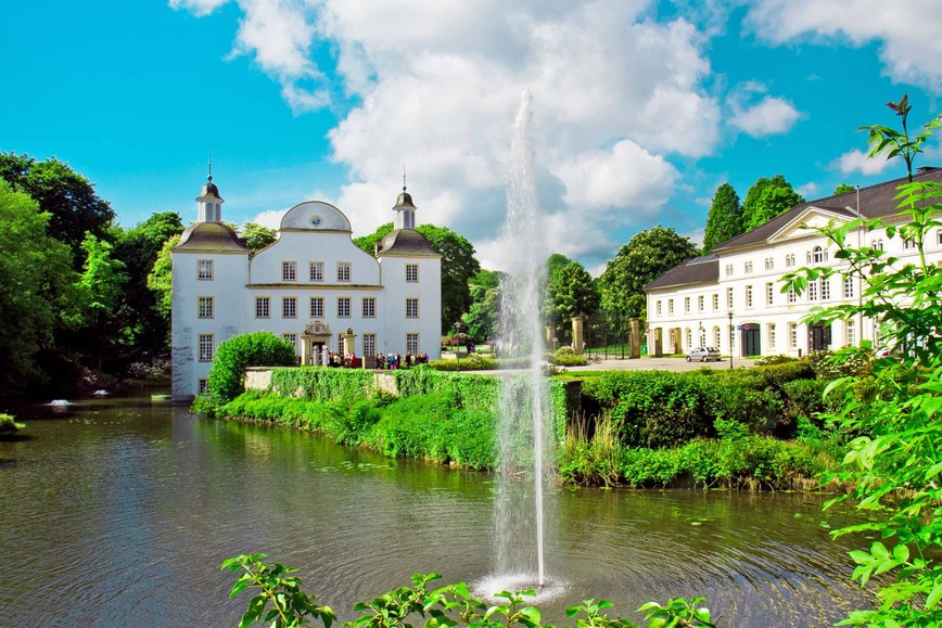 Schloss Borbeck Hochzeit
 Eine wunderschöne Hochzeit im Schloß Borbeck in Essen