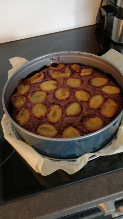 Schoko Walnuss Kuchen
 Veganer Schoko Walnuss Kuchen mit Birne und Dinkelmehl von