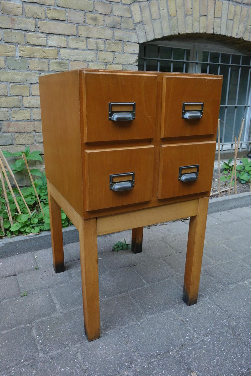 Schrank Mit Schubladen
 Industrieller Schrank mit Schubladen 1950er bei Pamono kaufen