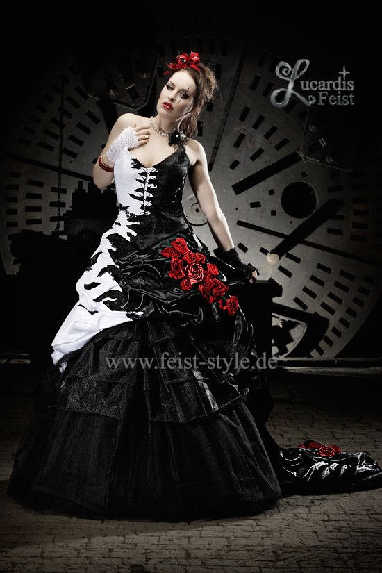 Schwarz Weiß Hochzeitskleid
 Extravagante Brautmode schwarze Brautkleider schwarz