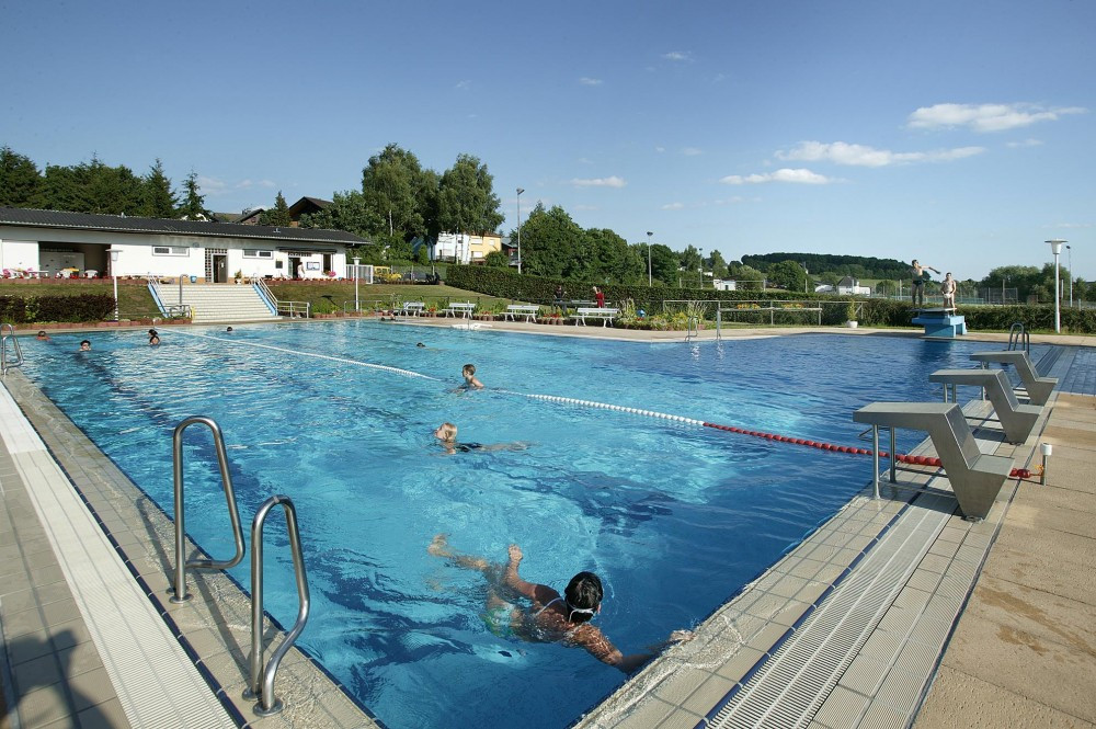 Schwimmbad Bad Soden
 Freibad Ulmbach Steinau Ulmbach Osthessen News