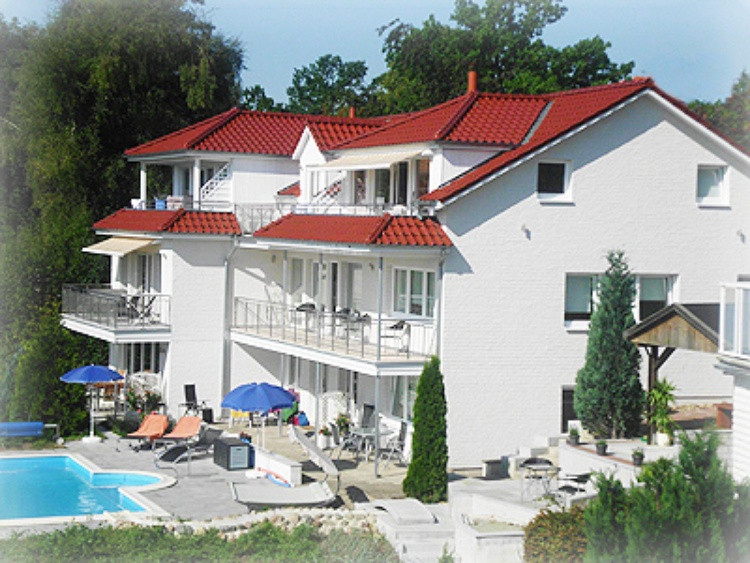 Schwimmbad Schleswig Holstein
 Ferienwohnung Sierksdorf Schleswig Holstein Villa