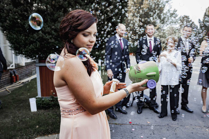 Seifenblasenmaschine Hochzeit
 Hochzeitsfotograf Zehlendorf Remindfilms