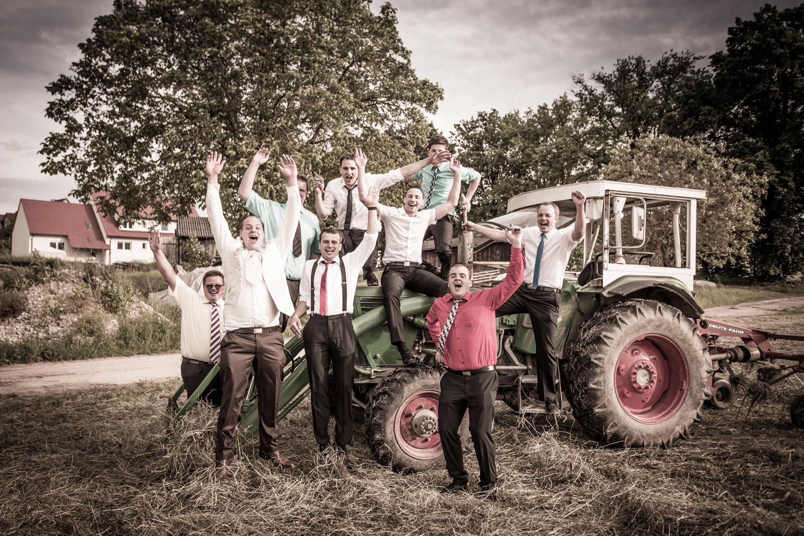 Sektempfang Hochzeit Mal Anders
 Gruppenfoto mal anders Foto & Bild