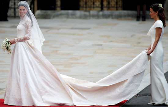 Sex Im Hochzeitskleid
 Kate Middletons Hochzeitskleid im Buckingham Palast