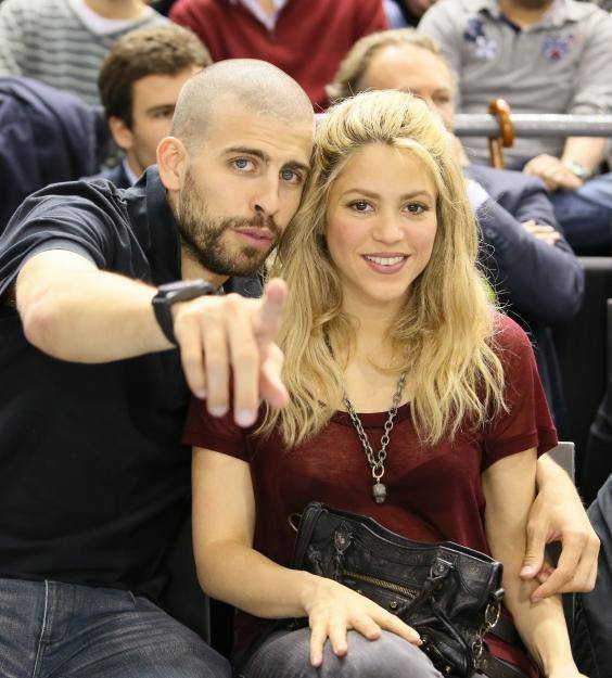 Shakira Pique Hochzeit
 Eifersuchts Drama Shakira arbeitet nur noch mit Frauen