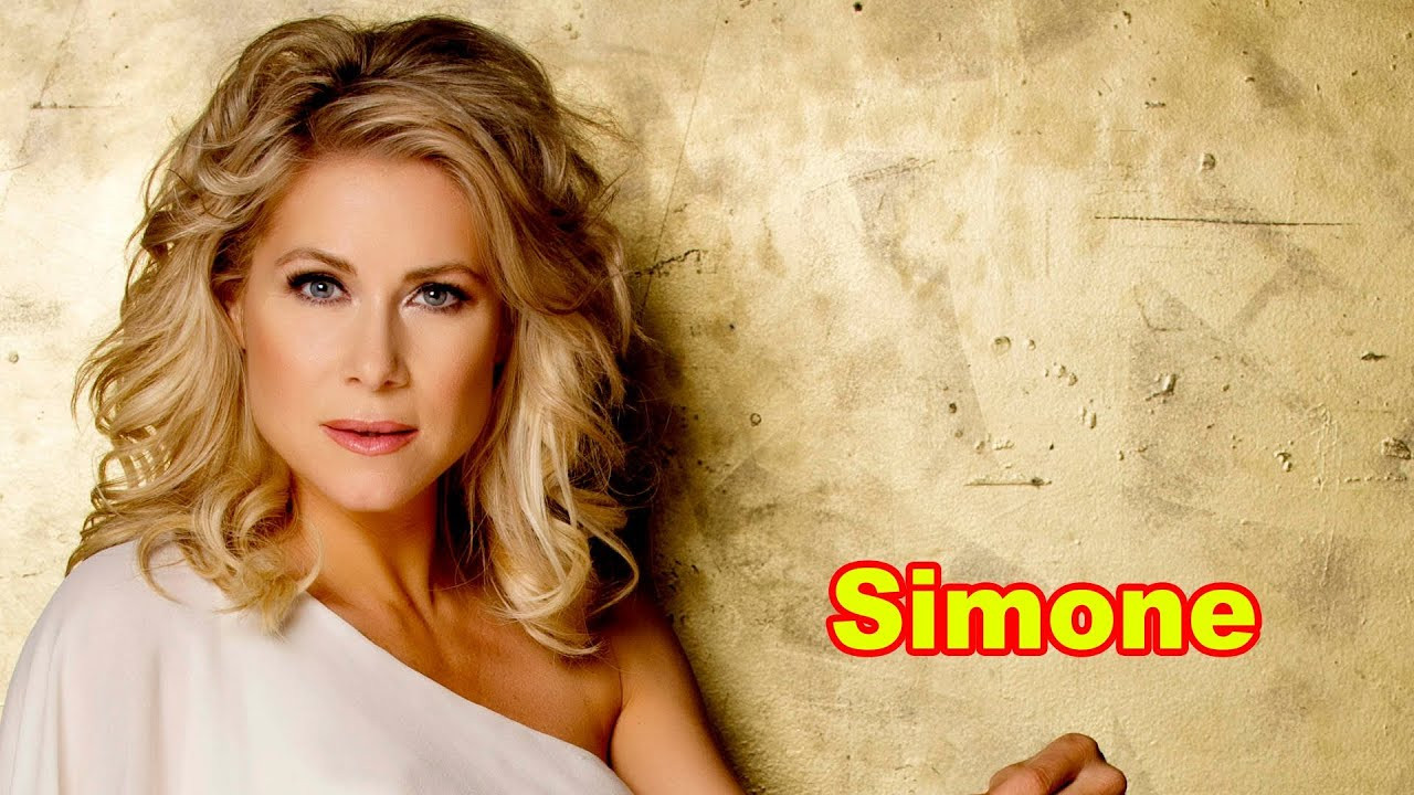 Simone Stelzer Hochzeit
 Simone im FM1 Melody Interview