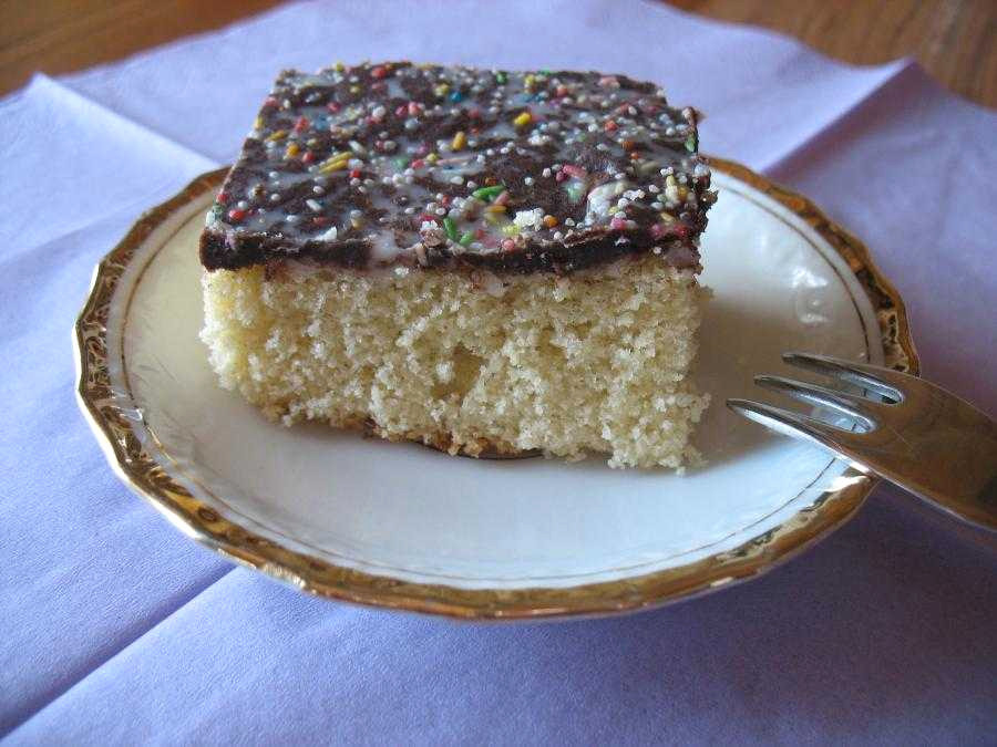 Smarties Kuchen Blech
 Smarties Kuchen Blech Einzigartig Kuchen Mit überraschung