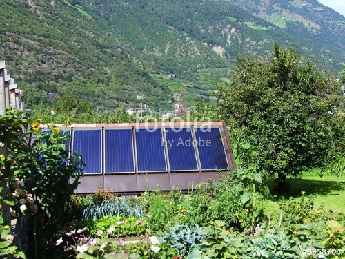 Solaranlage Garten
 "Solaranlage im Garten" Stockfotos und lizenzfreie Bilder