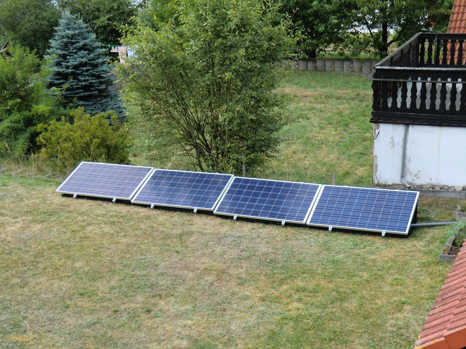 Solaranlage Garten
 Solaranlagen Kundenfotos Flachdach solar pac