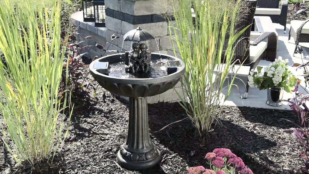 Solarbrunnen Garten
 Gartenoase mit Brunnen