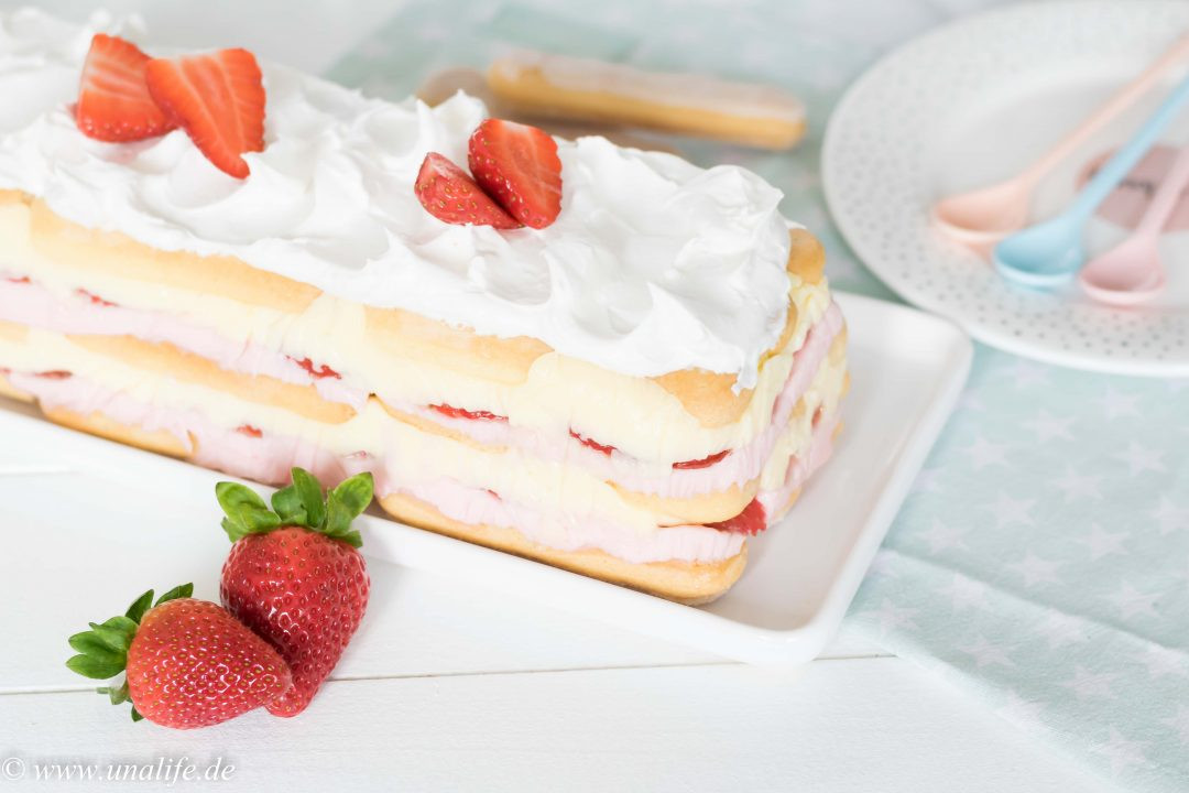 Sommer Kuchen
 Sommerkuchen mit Erdbeeren Zubereitung in 10 Minuten