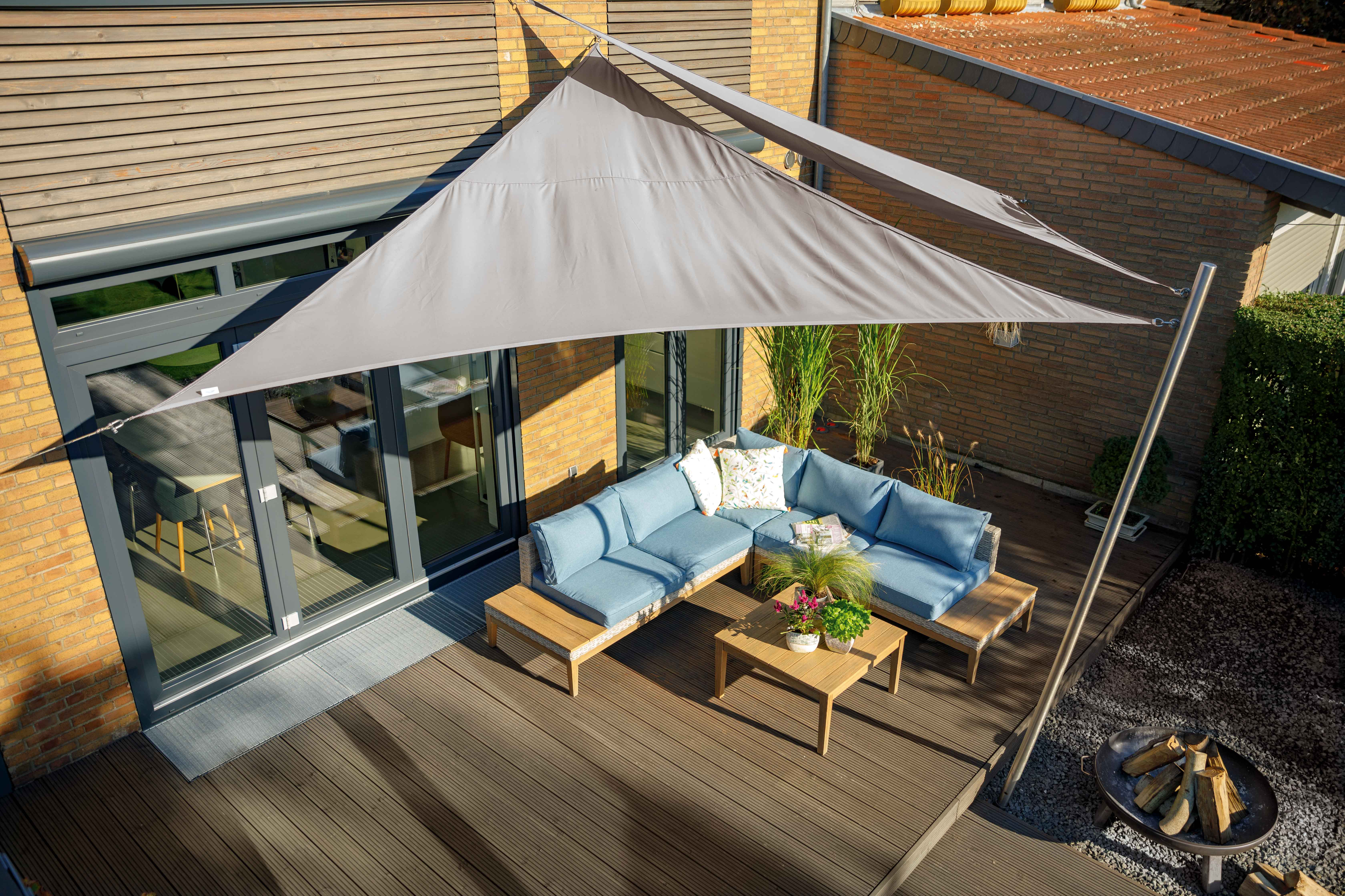 Sonnenschutz Terrasse
 Sonnenschutz für Terrasse – Dach Markise Schirm und