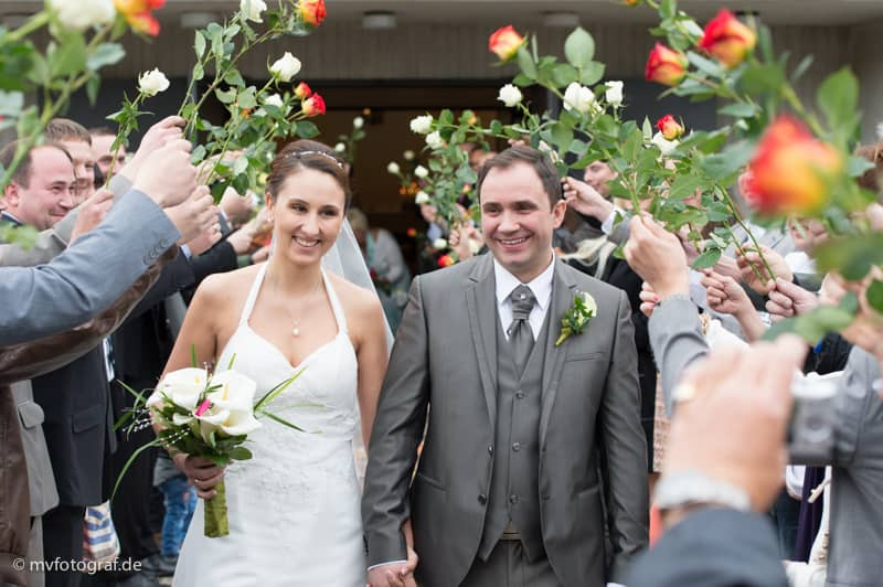 Spalier Hochzeit
 Hochzeitsfotos fenbach am Main zeitlos und elegant