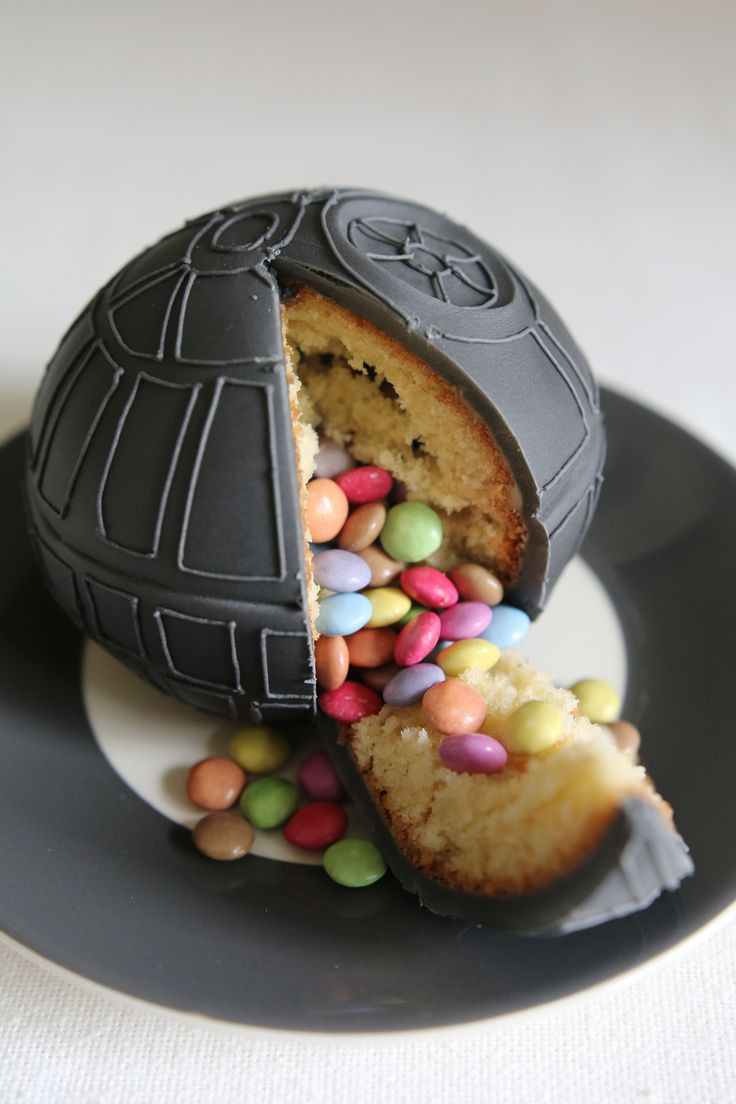 Star Wars Kuchen
 Die besten 25 Star wars torte Ideen auf Pinterest