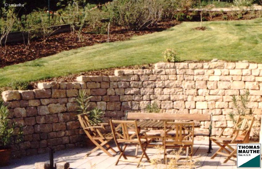 Steinmauer Garten
 Steinmauern im Garten