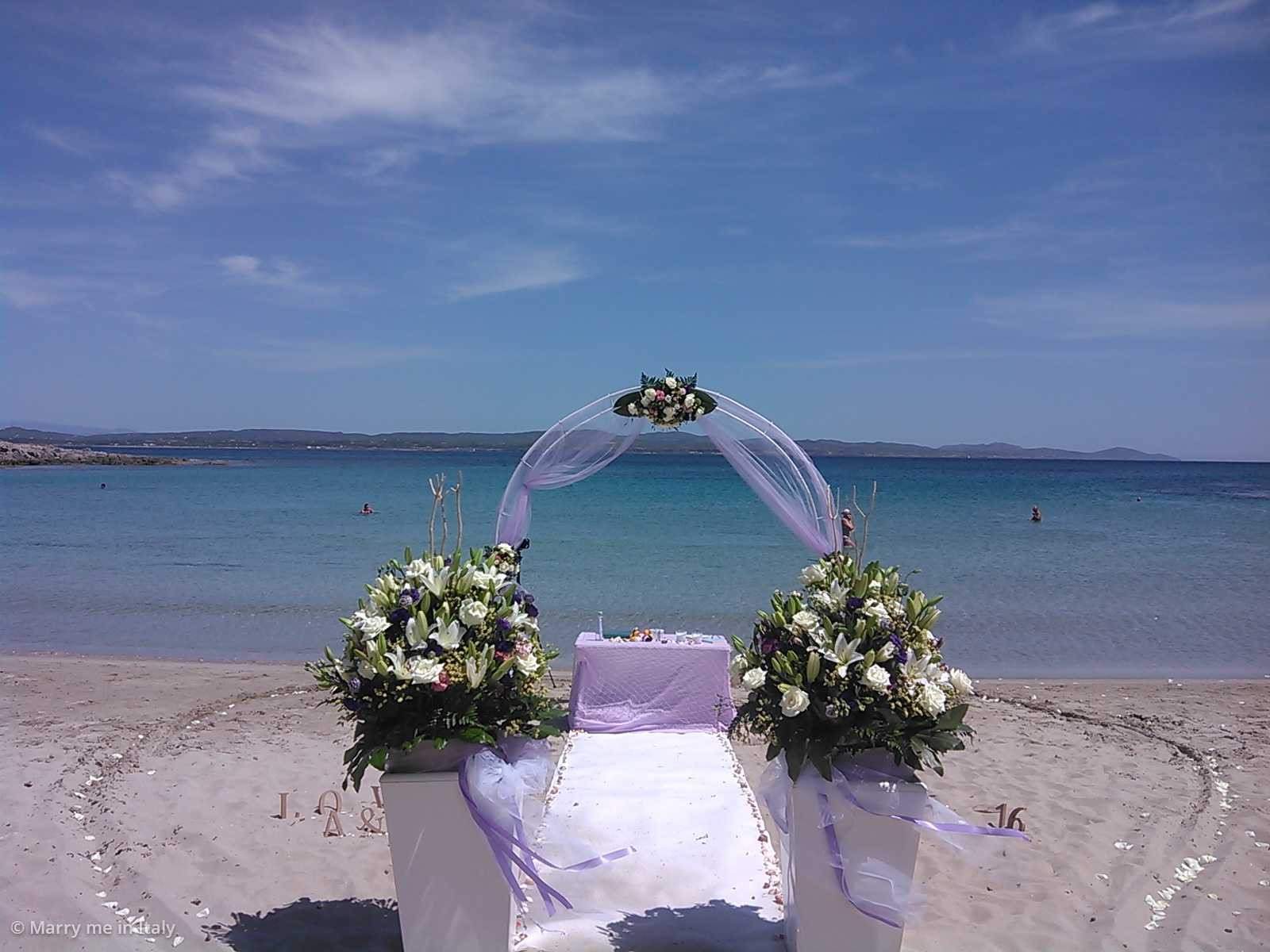 Strand Hochzeit
 Standesamtliche Hochzeit am Strand in Sardinien