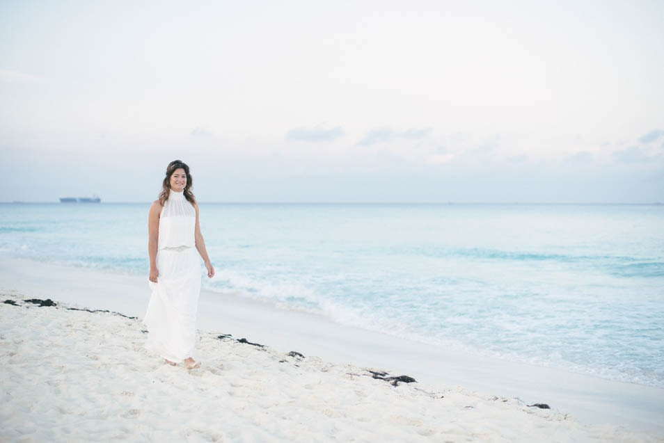 Strand Hochzeitskleid
 Strand Hochzeitskleid – verträumt romantisch in der Karibik