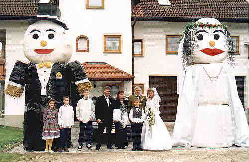 Strohpuppen Hochzeit
 Strohpuppen Ideen Produkte & Technik Bäuerinnentreff